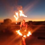 Taller de iniciación al baile con fuego con abanicos y cariocas en Yoga y Arte